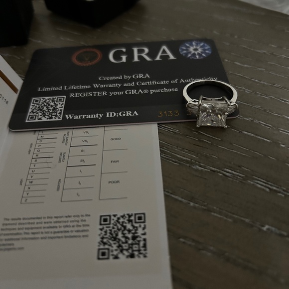 GRA Moissanite 4 cart Engagement Ring Special occasions, Class D - Picture 7 of 13